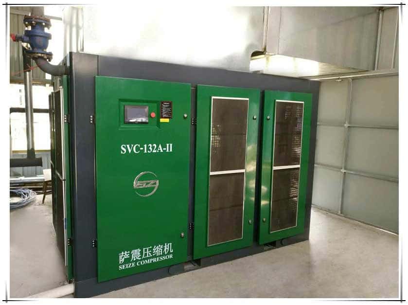 薩震永磁變頻雙級壓縮螺桿空壓機在試機