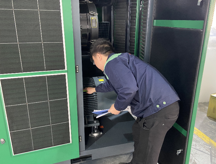 薩震節(jié)能空壓機優(yōu)秀員工